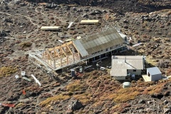 two-huts-one-location